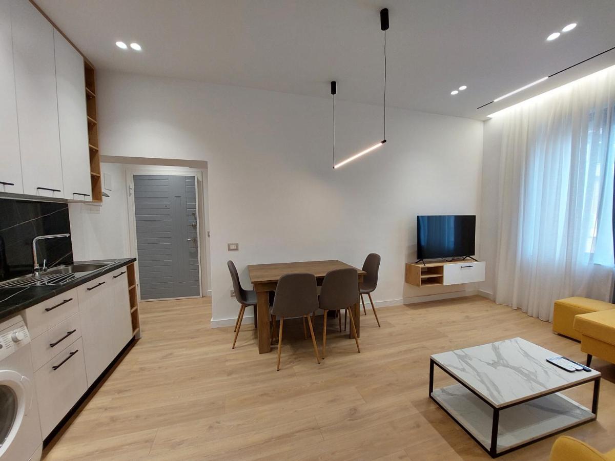 Luxury Apartments Blloku Tirana Exterior foto
