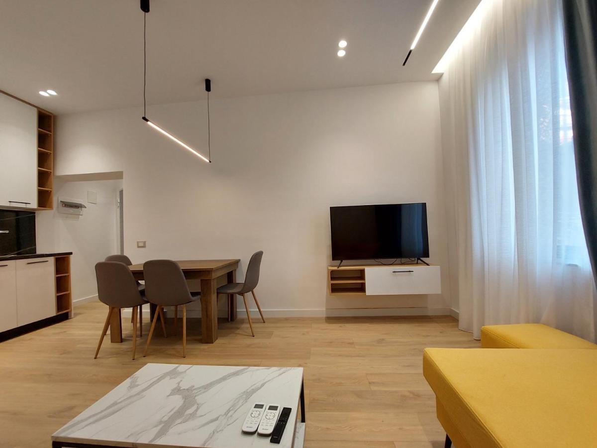 Luxury Apartments Blloku Tirana Exterior foto
